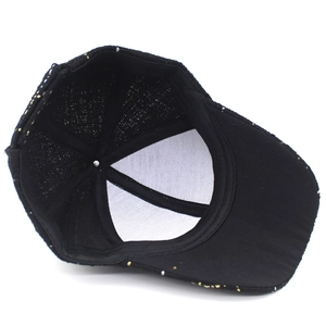 Casquette de baseball classique à carreaux noirs avec motif tissé et visière courbée