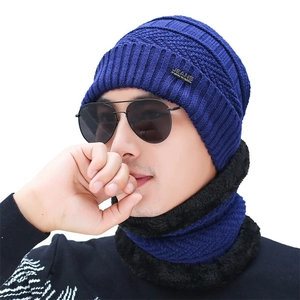 Men's winter knit beanie and scarf set in navy blue with warm fleece lining