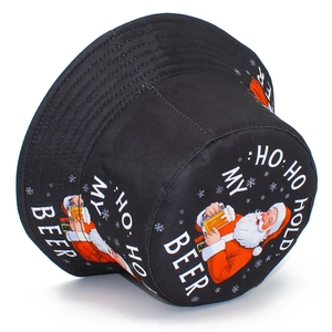 Détail d'un chapeau bob de Noël avec imprimé Père Noël et texte sur coton noir de qualité