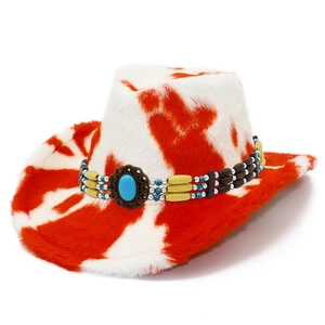 Cowboyhut mit orangefarbenem Kuhmuster und Türkis-Perlenband im Western-Stil