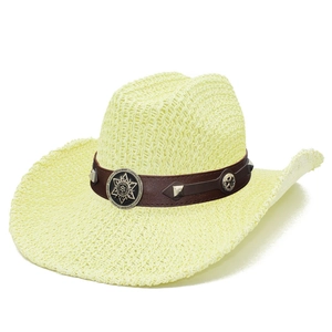 Chapeau de cowboy en paille à large bord avec bande en cuir et emblème en métal pour le soleil