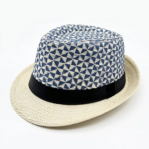 Cappello di paglia a trama geometrica blu con nastro nero e tesa beige chiaro