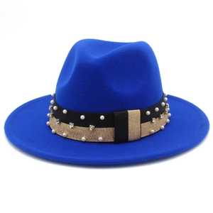 Cappello fedora in lana blu vivace con fascia decorata con perle e strass eleganti