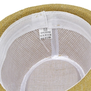Detailansicht der Strohhut-Innenseite mit Schweißband und Textiletikett Größe 58