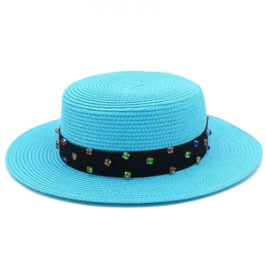 Chapeau Panama en paille bleue pour femme avec strass colorés et ruban noir élégant