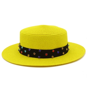 Chapeau de paille Panama jaune à sommet plat pour femme avec ruban de strass colorés
