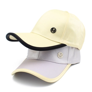 Fashionable mercerized cotton adjustable baseball caps with M logo in beige and purple