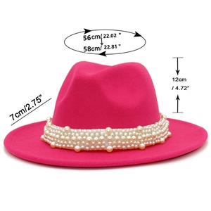 Detalle de dimensiones del sombrero fedora rosa con perlas, ala 7cm y altura 12cm