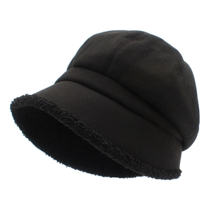 Classic black winter octagonal beret hat with warm faux sherpa lining for women