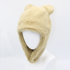 Bonnet peluche beige avec oreilles d'ours pour chaleur hivernale et protège-oreilles