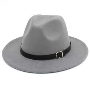 Chapeau fedora en feutre gris classique avec ruban en cuir noir et boucle pour homme femme