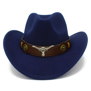 Cappello da cowboy blu scuro con emblema del teschio di toro e cinturino