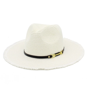 Chapeau de soleil en paille blanche à larges bords avec franges et ceinture en cuir