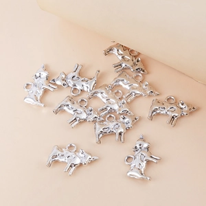 Vintage Silber Kuh-Anhänger mit realistischen Texturen für DIY-Schmuck und Ketten
