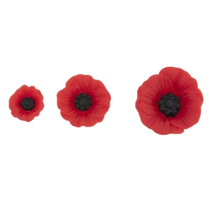 Fleurs de coquelicot en résine rouge en trois tailles avec centres noirs sur fond blanc