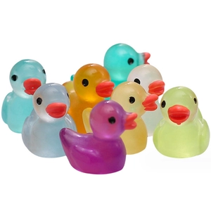 Mini luminous resin ducks in various colors for DIY micro landscape decorations
