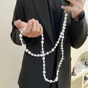 Cordino per cellulare con perle barocche irregolari e perline metalliche dorate eleganti