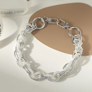Geflochtene Perlenkette aus Silbermetall mit großem Ringverschluss für Handys