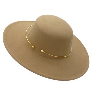 Classic camel wool felt fedora with 10cm wide brim and minimalist gold metal accent bar