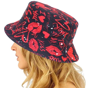 Fashionable double-sided bucket hat with red heart graffiti and kiss prints on black cotton