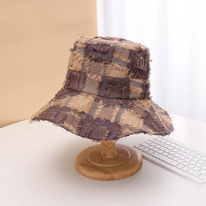 Frayed plaid bucket hat for men and women, wide brim summer outdoor sun protection hat.
