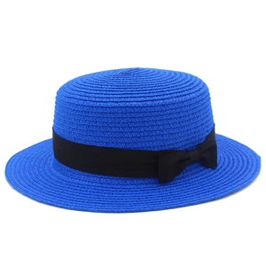 Cappello di paglia blu reale per donna con fiocco nero e corona piatta estiva