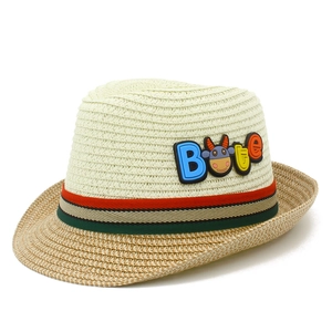 Cappello di paglia per bambini con design bicolore e simpatica toppa a forma di mucca