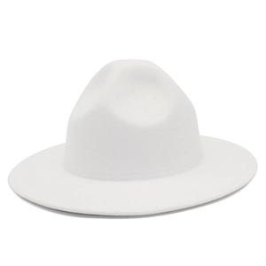 Élégant chapeau fedora blanc en feutre à bord large pour scène et mode urbaine chic