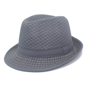 Klassischer grauer Mesh-Fedora-Hut für den Sommer mit atmungsaktivem Stoffband