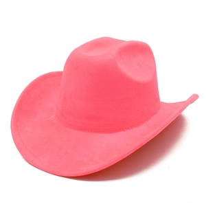Dettaglio della trama scamosciata rosa fluo su questo elegante cappello da cowboy