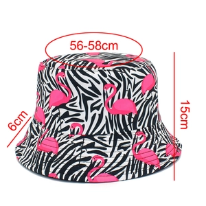 Detailed size chart showing 56-58cm circumference and flamingo print on zebra canvas hat