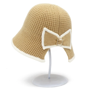 Knitted color block bucket hat with bow and rhinestone buckle for winter styling