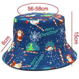 Tabella delle taglie dettagliata di un cappello da pescatore natalizio blu con motivi