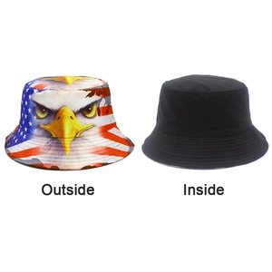 Cappello a secchiello reversibile con stampa aquila e bandiera e lato nero per il sole