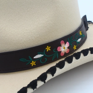 Ethnic Western cowboy hat in cream with floral embroidery and brown leather band