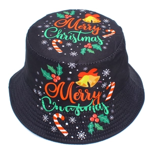 Μαύρο καπέλο bucket με τύπωμα Merry Christmas και εορταστικά χριστουγεννιάτικα σχέδια