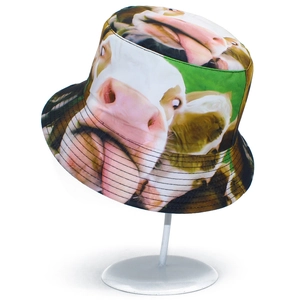 Bob mignon avec imprimé vache réaliste et bord renforcé pour une protection solaire extérieure