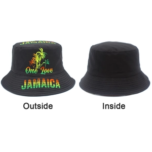 Bob réversible avec imprimé One Love Jamaica montrant les deux côtés intérieur et extérieur