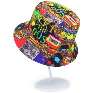 Chapeau bob vintage des années 90 avec graffiti disco coloré et imprimé boombox chic
