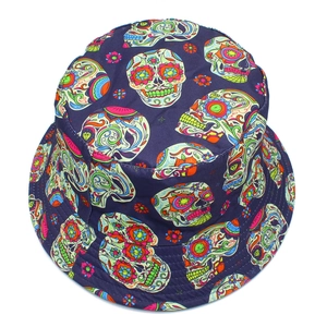 Sombrero de pescador azul estilo urbano con calaveras mexicanas de colores para Halloween
