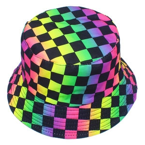 Bob à motif damier dégradé arc-en-ciel élégant pour protection solaire et mode