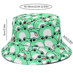 Detailed size specifications for the green bucket hat featuring cute cartoon frog patterns