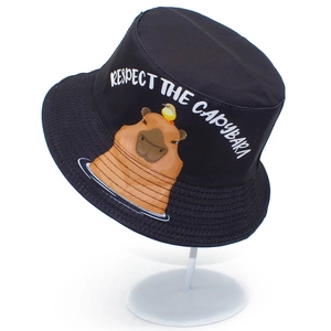 Chapeau bob noir mignon avec motif capybara de dessin animé et texte respect the capybara