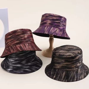 Chapeaux bobs tendance en PU tie-dye pour hommes et femmes avec texture marbrée