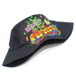 Κλασικό μαύρο καπέλο bucket με ρετρό γκράφιτι BACK TO THE 80s για μοναδικό street style