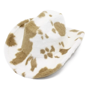 Detailaufnahme der flauschigen Kuhfell-Textur auf einem Western-Stil Fedora-Hut