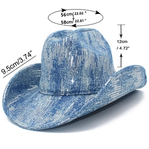Dettaglio cappello cowboy in denim con paillettes e dimensioni di altezza e tesa ampi