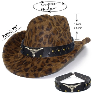 Dettaglio fedora leopardato con fascia in pelle, logo bue in metallo e dimensioni
