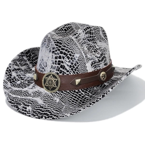 Classico cappello da cowboy western con motivo pelle di serpente bicolore e fascia borchiata
