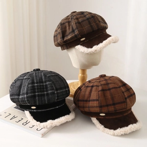 Retro plaid newsboy cap with warm fleece lining and elegant metal badge for women